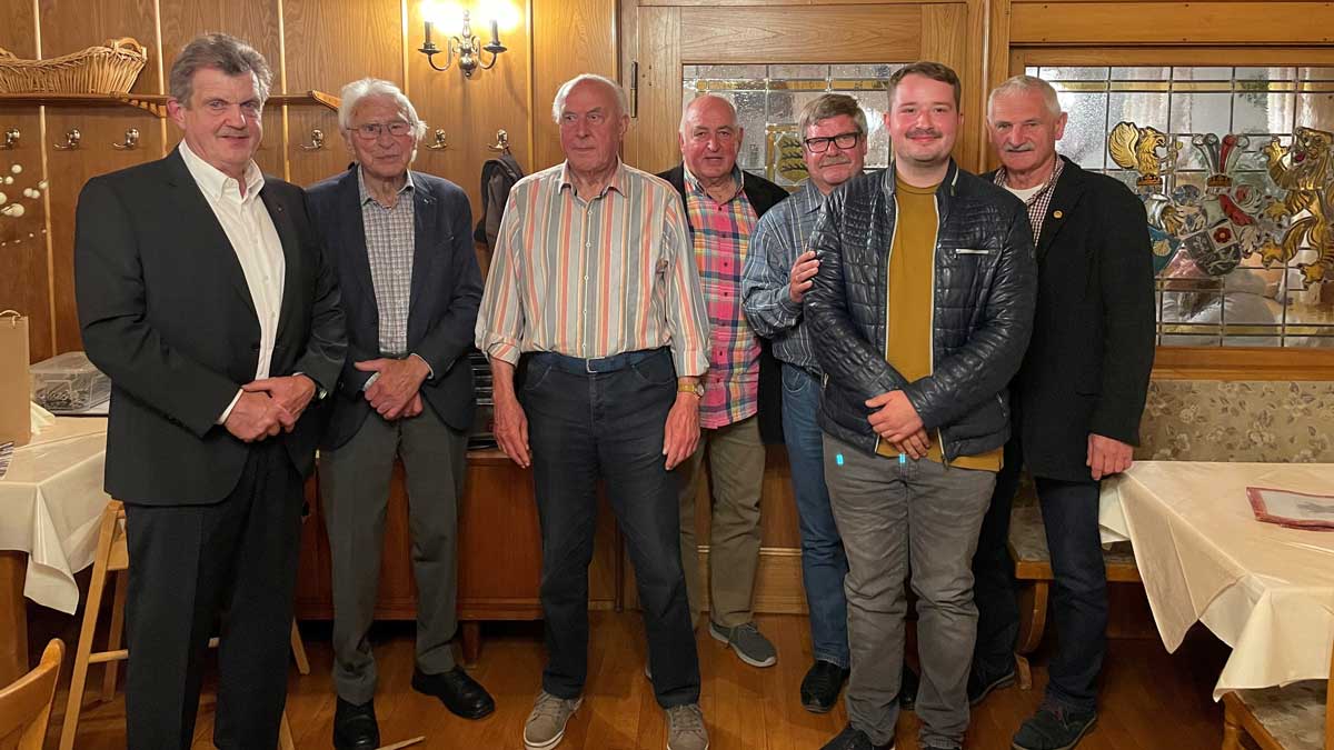 Thomas Licht, Jakob Ruopp, Werner Reppin, Hubert Bold, Reiner Baur, Kreisgeschäftsführer Lukas Siegle, Hans-Jörg Baier